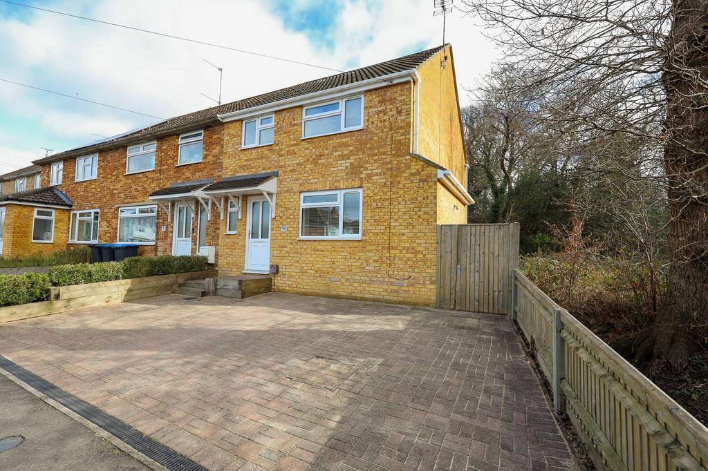 Chanctonbury Road, Burgess Hill, RH15 4 bed end of terrace house for sale £435,000