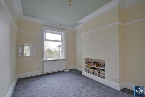4 bedroom terraced house for sale, Padiham Road, Burnley