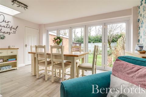 14 Oaklands Close, Braintree, CM77 7PZ