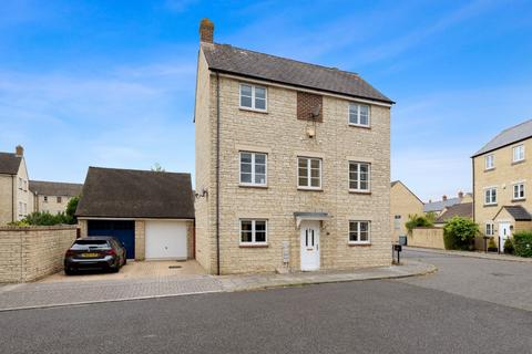 3 bedroom townhouse for sale, Oakmead, Witney, OX28