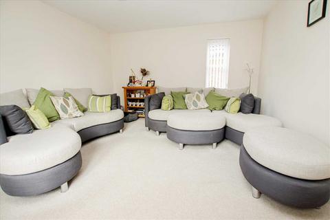 4 bedroom detached house for sale - Lancaster Close, Bardney