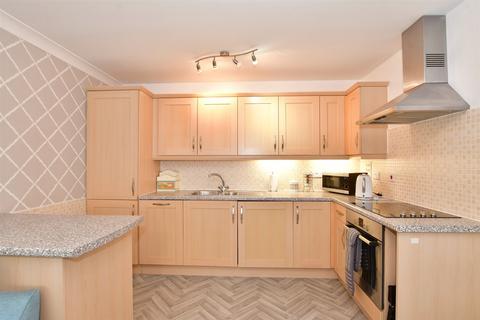 2 bedroom ground floor flat for sale, Stoneleigh Road, Clayhall, Ilford, Essex