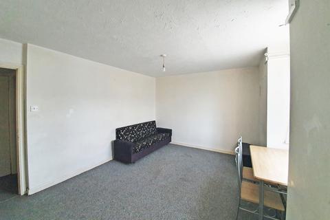 1 bedroom flat for sale, Rose Court, Bluebell Way, Ilford, IG1