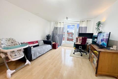 1 bedroom apartment to rent - Riverbank Point, Uxbridge