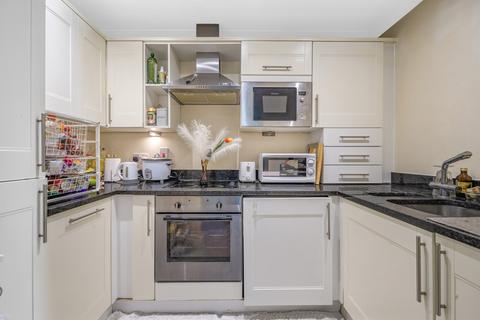 Studio for sale, Leret Way, Leatherhead, Surrey