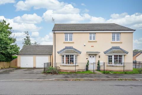 4 bedroom detached house for sale, Kemble Road, Monmouth