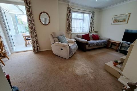 2 bedroom detached bungalow for sale, Broadview Close, Lower Willingdon, Eastbourne BN20