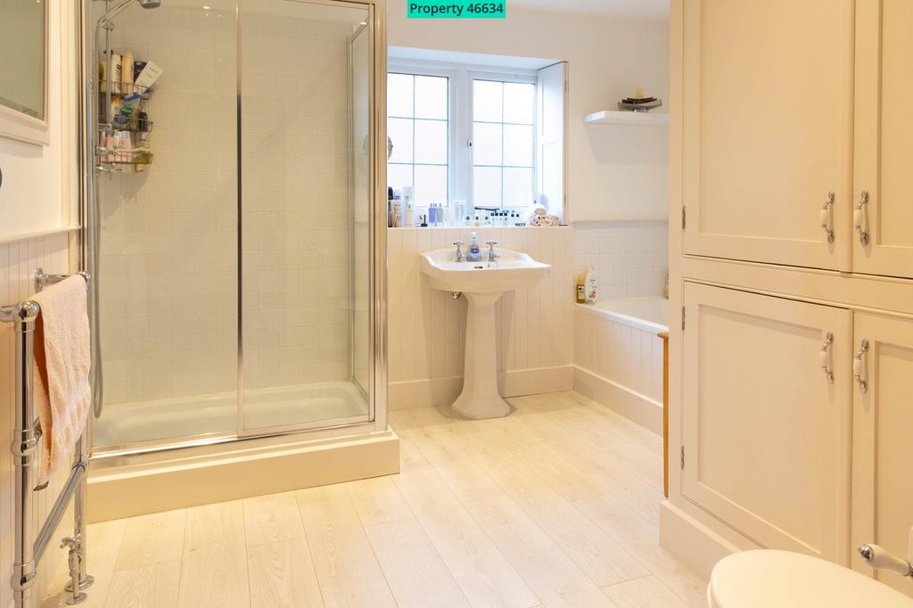 Main bathroom