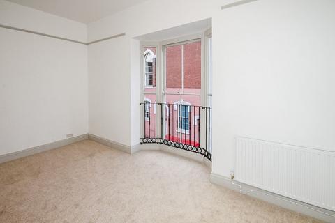 12a Searle Street, Crediton, EX17 2AT