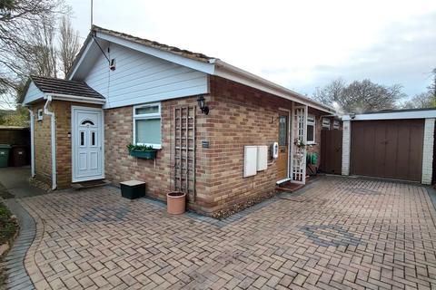 3 bedroom bungalow for sale - Hayley Green, Warfield, Berkshire, RG42