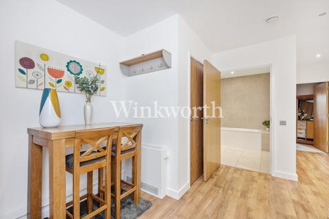 1 bedroom apartment for sale, Lily Way, London, N13