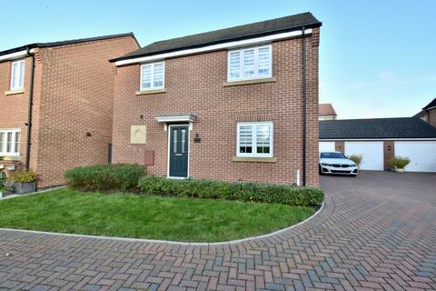 3 bedroom detached house for sale - Honeysuckle Close, Thurnby, Leicester, LE7