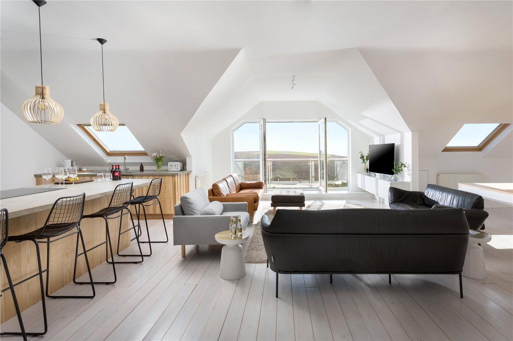 Upper Living Area