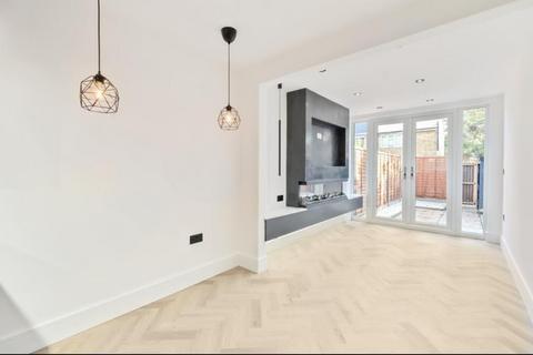 undefined, Hevelius Close, Greenwhich SE10