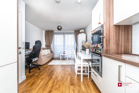 1 bedroom apartment for sale - Kingfisher Heights, 2 Bramwell Way, London, E16