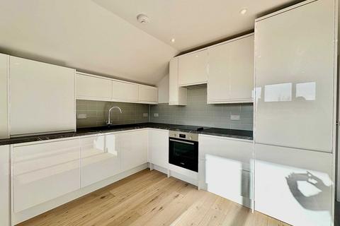 2 bedroom flat to rent, Woodside Park Road, Woodside Park, London N12