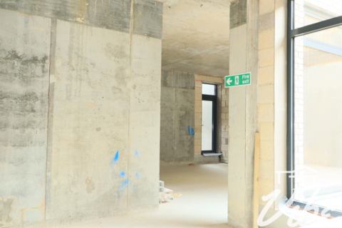 Shop to rent, Windus Road, London N16