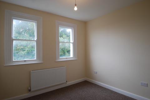 2 bedroom apartment to rent, Flat 14, Park Field, Victoria Road, Malvern, Worcestershire, WR14 2TE