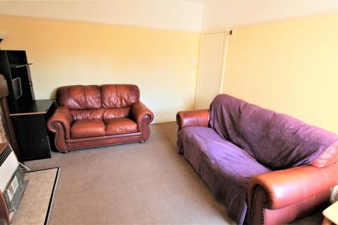 3 bedroom flat to rent, Valley View, Newcastle Upon Tyne NE2