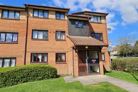 2 bedroom apartment for sale, Pavilion Way, Middlesex HA8