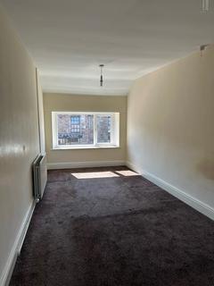 2 bedroom flat to rent, Wind Street, Ammanford SA18