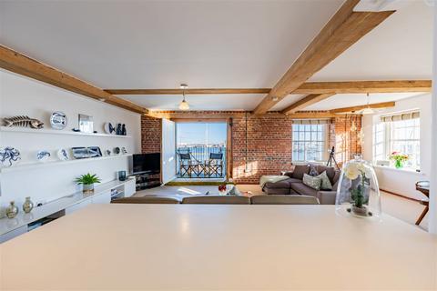 2 bedroom apartment for sale - Weevil Lane, Gosport PO12