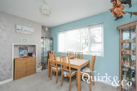 1 Clayburn Circle, Basildon, SS14 1PZ