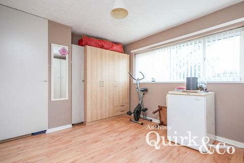 1 Clayburn Circle, Basildon, SS14 1PZ