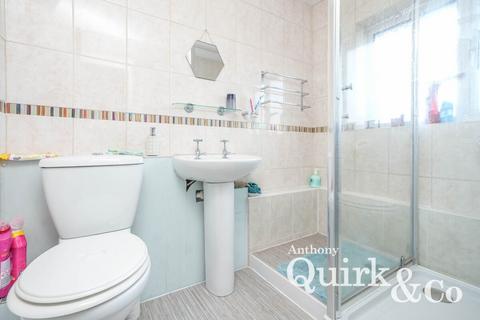 1 Clayburn Circle, Basildon, SS14 1PZ