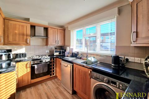 4 bedroom semi-detached house for sale, Rushley Close, Grays RM16