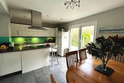 100 Rollesby Road, Chessington, KT9 2BZ