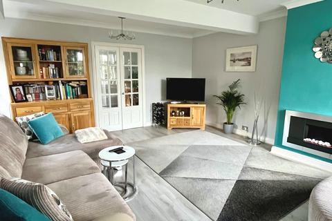 100 Rollesby Road, Chessington, KT9 2BZ