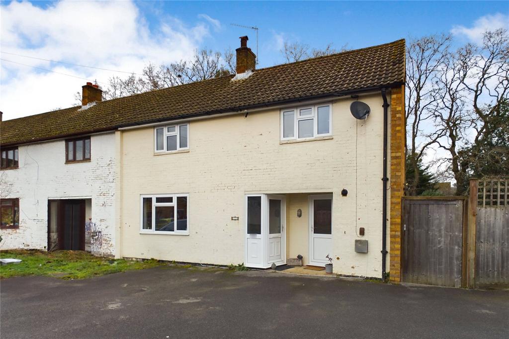 Franklin Avenue, Tadley, Hampshire, RG26 4 bed end of terrace house for