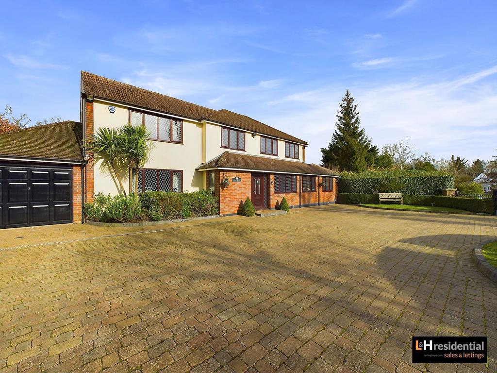 Elstree, Borehamwood WD6 5 bed detached house for sale £1,650,000