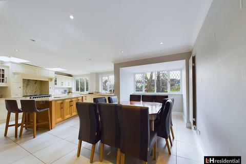 2 Links Drive, Elstree, Borehamwood, WD6 3PS