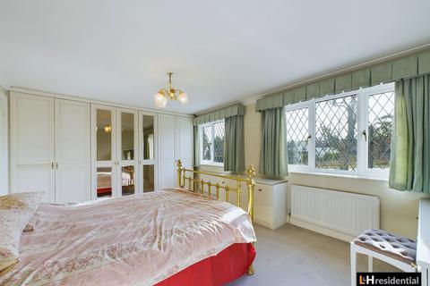 2 Links Drive, Elstree, Borehamwood, WD6 3PS