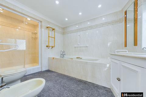 2 Links Drive, Elstree, Borehamwood, WD6 3PS