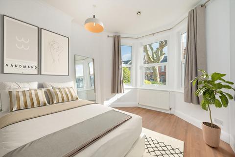 1 bedroom flat for sale - Wrentham Avenue, London, NW10