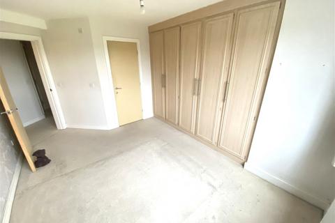 24 Baldwins Close, Royton, Oldham, OL2 5FG