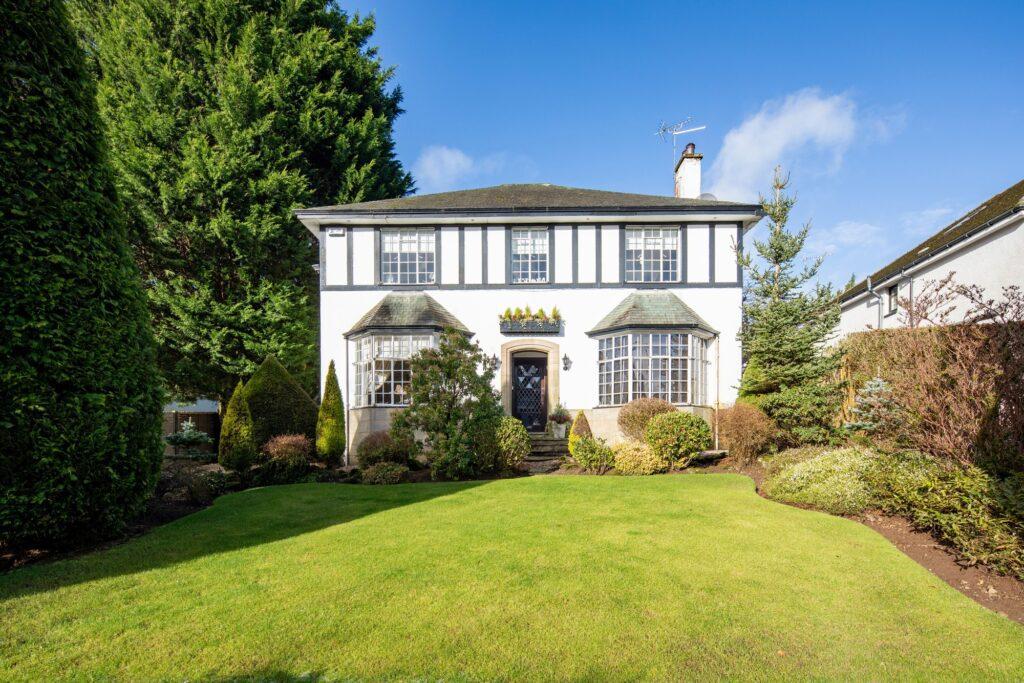 Broompark Drive, Newton Mearns 4 bed detached villa for sale £735,000