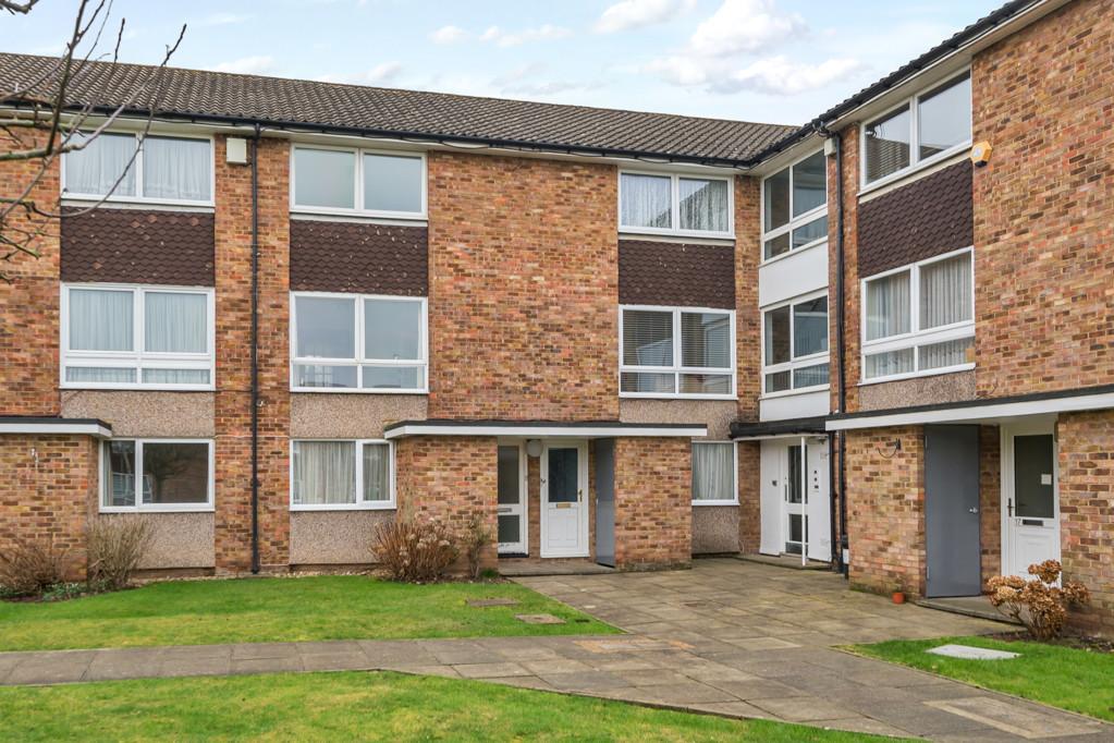 Seaford Close, Ruislip, Middlesex 2 bed duplex for sale £365,000
