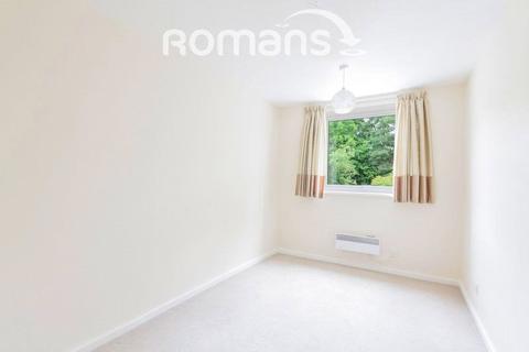2 bedroom apartment for sale, St. Andrews Court, Cardwell Crescent, Ascot