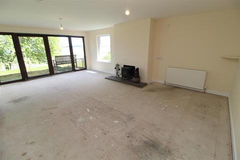 St Columba House Alturlie Point, Allanfearn, Inverness, IV2 7HZ