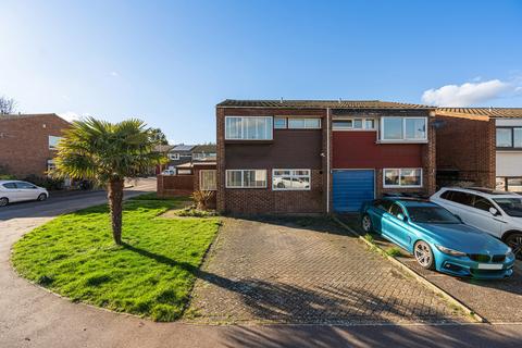 24 Ivy Close, Gravesend, DA12 5NP