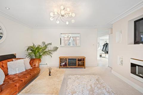 24 Ivy Close, Gravesend, DA12 5NP