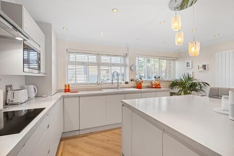 24 Ivy Close, Gravesend, DA12 5NP