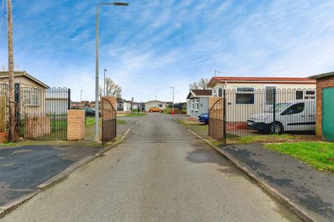 2 bedroom park home for sale, Scunthorpe, Lincolnshire, DN16