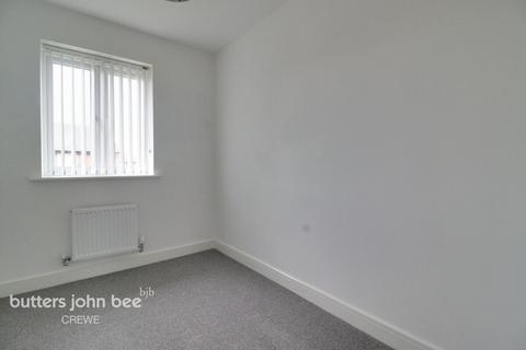 3 bedroom semi-detached house for sale - Samuel Armstrong Way, Crewe