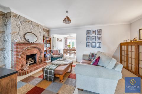 293 Carter Drive, Romford, RM5 2TT