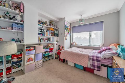 293 Carter Drive, Romford, RM5 2TT